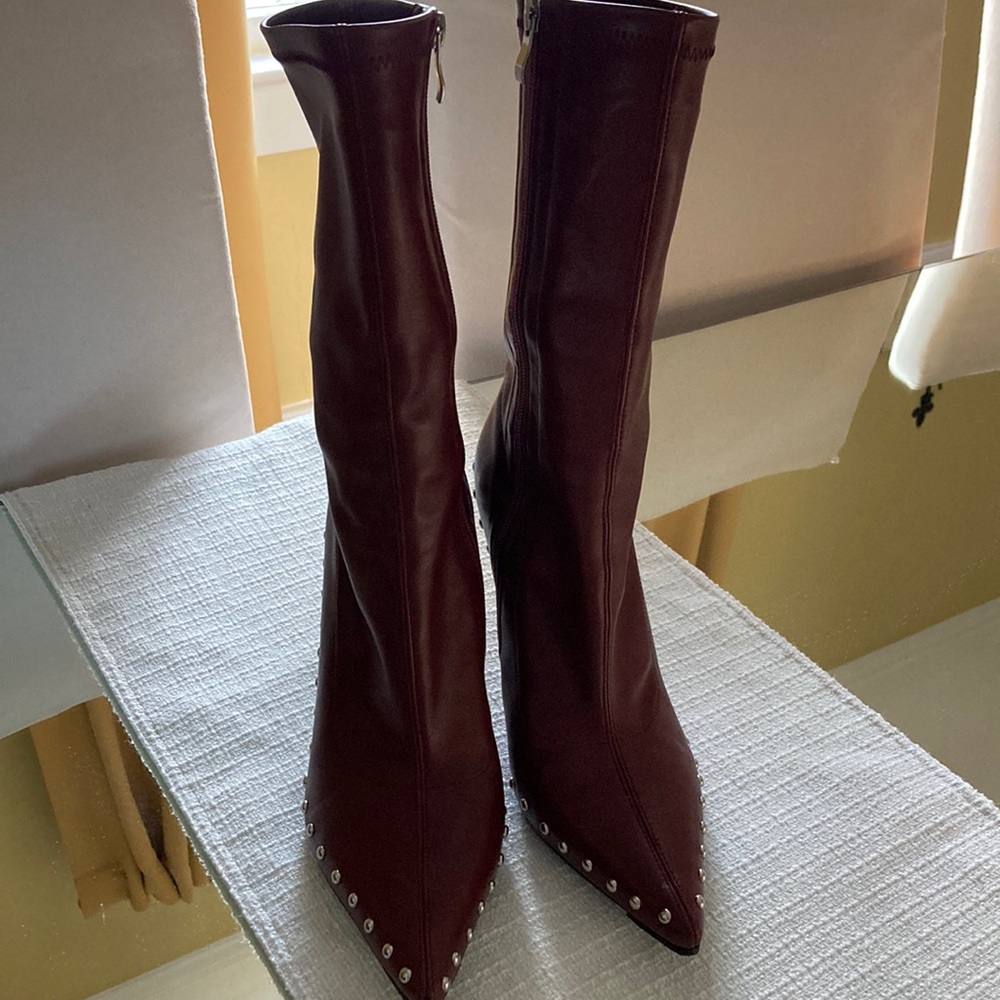 Maroon booties